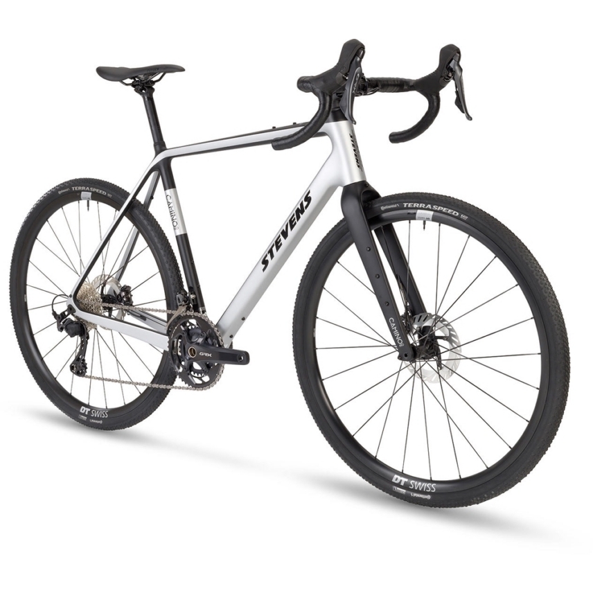 Camino-Pro-Vogue-Silver-56cm-MY24-angled