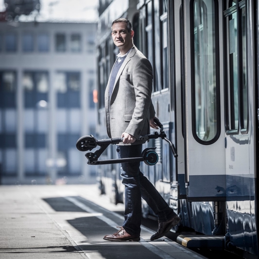 large-emicro-one-black-X2-4